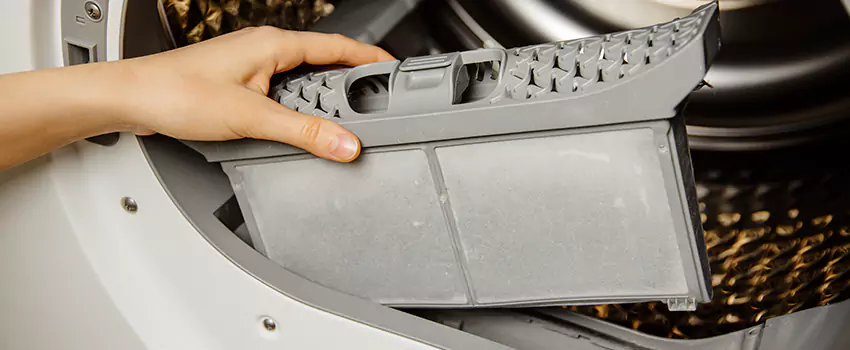 Signs Of A Clogged Dryer Lint Trap in Eagan, Minnesota